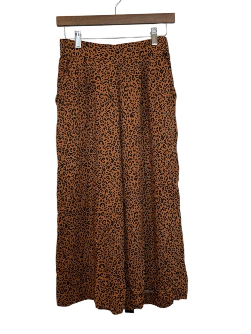 Leopard Print capri pants in Rust Brown and Black